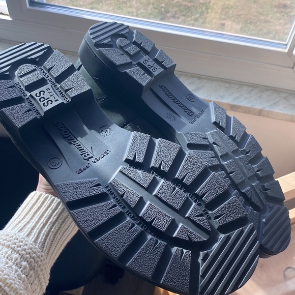 Size 10 Men’s Blundstone Boots- BRAND NEW in the box. - Picture 4 of 5